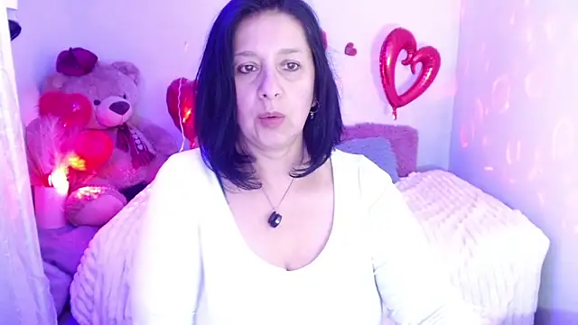 Snapshot of camilalatti chatting on February 11, 2026, 12:54 am camilalatti online show from February 11, 2026, 12:54 am