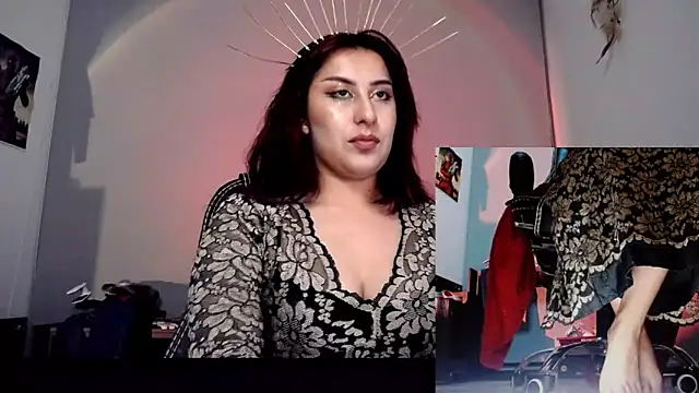 Snapshot of Scarlett_Sen chatting on October 31, 2025, 2:35 pm Scarlett Sen online show from October 31, 2025, 2:35 pm