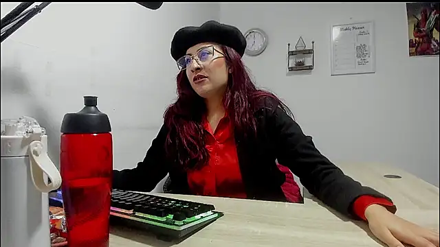 Snapshot of Scarlett_Sen chatting on March 5, 2025, 1:28 pm Scarlett Sen online show from March 5, 2025, 1:28 pm