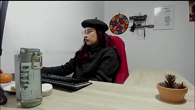 Snapshot of Scarlett_Sen chatting on March 12, 2025, 1:19 pm Scarlett Sen online show from March 12, 2025, 1:19 pm