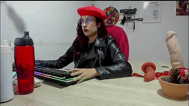 Snapshot of Scarlett_Sen chatting on March 18, 2025, 2:17 pm Scarlett Sen online show from March 18, 2025, 2:17 pm