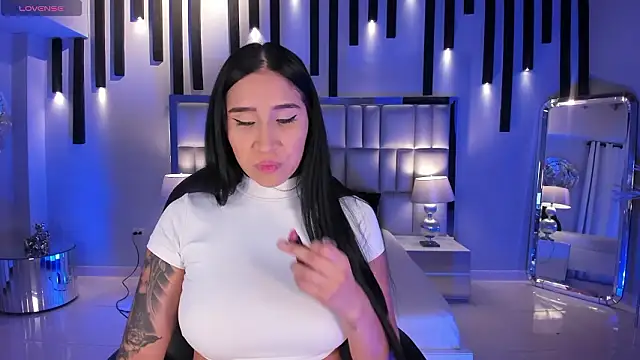 Snapshot of NickyLawson chatting on February 3, 2026, 4:10 am NickyLawson online show from February 3, 2026, 4:10 am