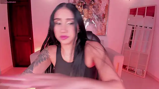 Snapshot of NickyLawson chatting on January 14, 2026, 4:38 am NickyLawson online show from January 14, 2026, 4:38 am