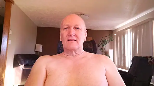 Snapshot of BasicAnt chatting on February 13, 2026, 3:34 pm BasicAnt online show from February 13, 2026, 3:34 pm