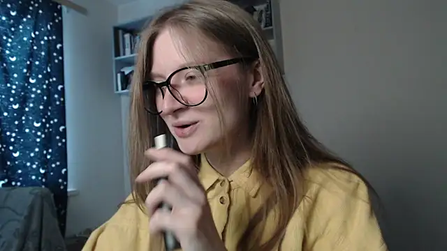 Snapshot of mollytuck chatting on March 8, 2025, 12:20 pm mollytuck online show from March 8, 2025, 12:20 pm