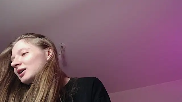 Snapshot of mollytuck chatting on February 22, 2025, 6:30 pm mollytuck online show from February 22, 2025, 6:30 pm