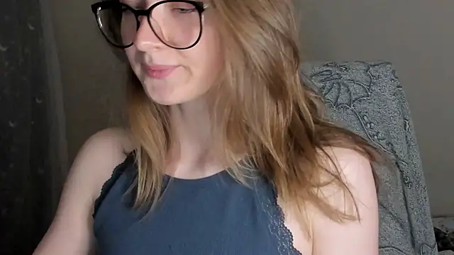 Snapshot of mollytuck chatting on September 12, 2025, 4:40 pm mollytuck online show from September 12, 2025, 4:40 pm