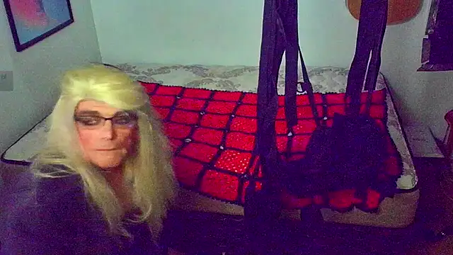 Snapshot of DoMeDoggyDiana chatting on November 1, 2025, 7:46 am DoMeDoggyDiana online show from November 1, 2025, 7:46 am