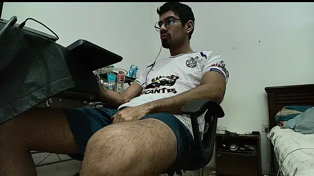 Snapshot of x-sebastian chatting on April 2, 2026, 2:08 am x-sebastian online show from April 2, 2026, 2:08 am