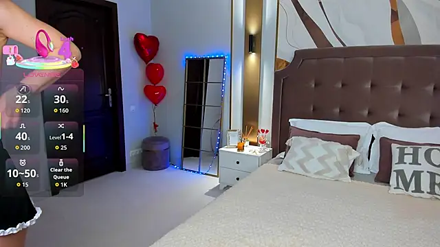 annasimonsj online show from March 18, 2026, 12:36 am