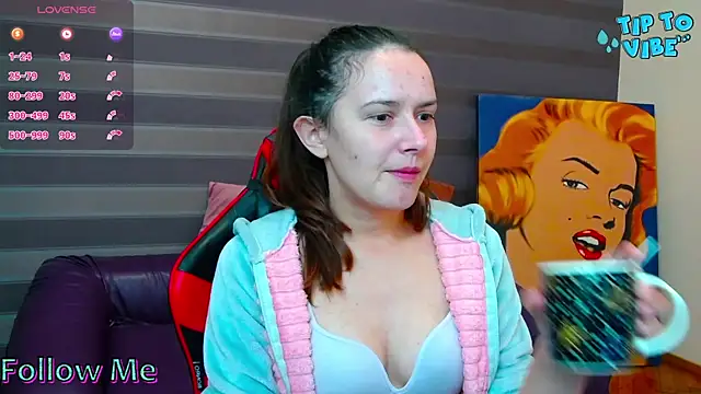 iris nikhols online show from September 27, 2025, 12:39 am