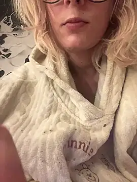 MarikaWild93 online show from December 3, 2024, 10:34 pm