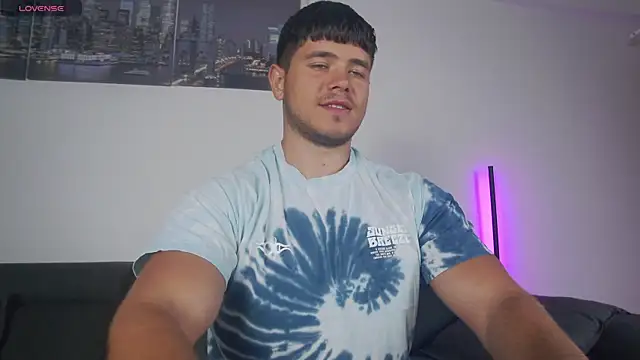 Snapshot of Arilas_ chatting on December 20, 2025, 7:44 am Arilas online show from December 20, 2025, 7:44 am