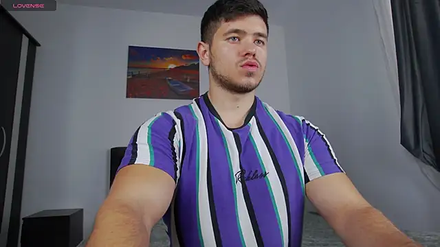 Snapshot of Arilas_ chatting on November 4, 2025, 7:34 am Arilas  online show from November 4, 2025, 7:34 am