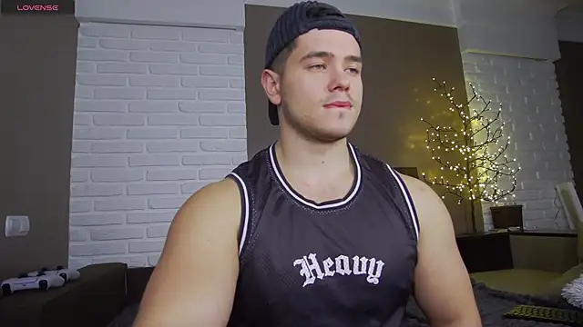 Snapshot of Arilas_ chatting on December 20, 2024, 10:49 am Arilas  online show from December 20, 2024, 10:49 am