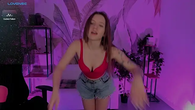 JennyDens online show from February 15, 2025, 5:39 pm