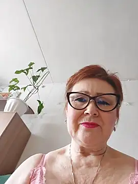 Snapshot of Fire_Night chatting on February 8, 2026, 7:28 am Fire Night online show from February 8, 2026, 7:28 am