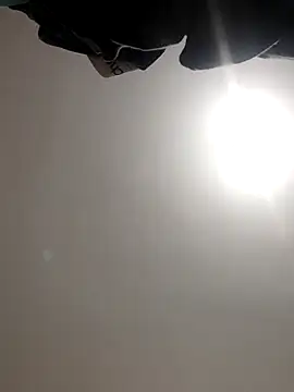 poissinet2 online show from October 28, 2025, 3:51 am