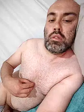 Snapshot of Drunkben2 chatting on June 14, 2026, 10:22 pm Drunkben2 online show from June 14, 2026, 10:22 pm