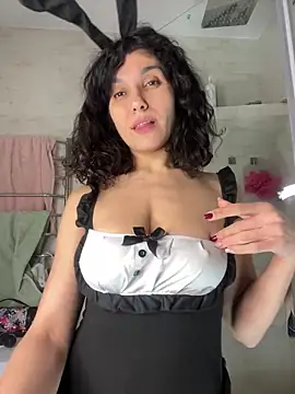 Snapshot of _CurlySue_ chatting on March 2, 2025, 9:10 am  CurlySue  online show from March 2, 2025, 9:10 am