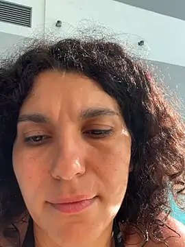Snapshot of _CurlySue_ chatting on May 22, 2026, 12:19 am CurlySue online show from May 22, 2026, 12:19 am