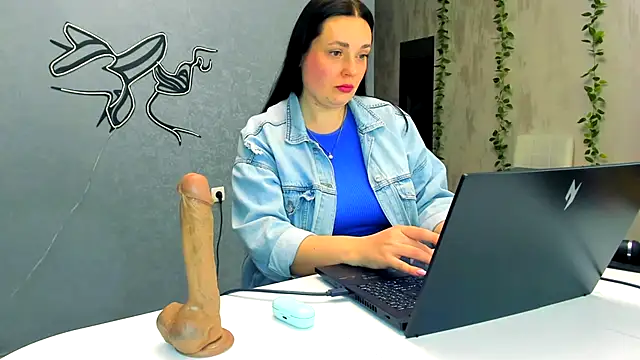 Snapshot of WorshipLilit chatting on January 10, 2026, 1:01 am WorshipLilit online show from January 10, 2026, 1:01 am