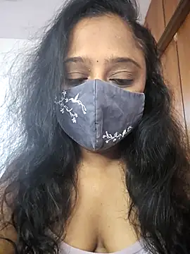 sexynayan23 online show from November 6, 2025, 4:49 am