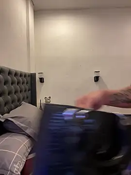 SweetCheska19 online show from April 9, 2026, 4:47 am