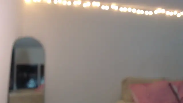 ValienteGirl  online show from March 27, 2026, 1:47 am