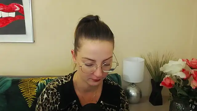 Snapshot of NatalieSexy chatting on March 4, 2025, 1:17 pm NatalieSexy online show from March 4, 2025, 1:17 pm