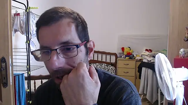 steph19x5 online show from October 3, 2025, 9:33 am