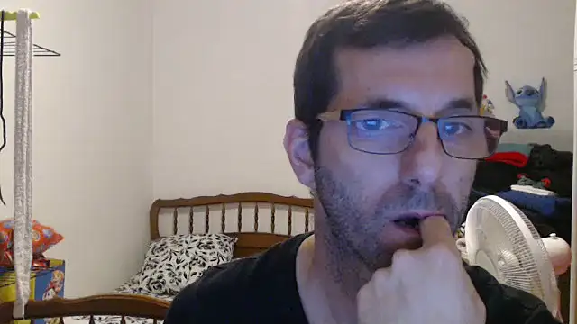 steph19x5 online show from November 6, 2025, 5:06 pm