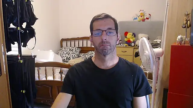 steph19x5 online show from October 12, 2025, 7:43 am