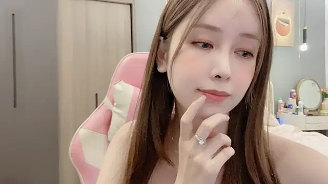 Snapshot of ANNA102 chatting on January 9, 2025, 4:49 pm ANNA102 online show from January 9, 2025, 4:49 pm