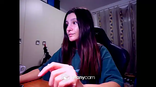 Snapshot of GodlyTheia chatting on February 11, 2025, 4:24 pm GodlyTheia online show from February 11, 2025, 4:24 pm