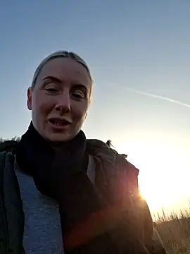 CutieEmy online show from March 9, 2025, 4:33 pm