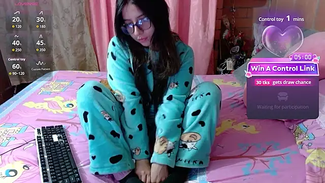 Snapshot of Maggie_Fox3 chatting on May 9, 2026, 2:48 am Maggie Fox3 online show from May 9, 2026, 2:48 am