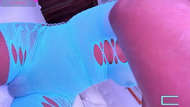 Snapshot of VictoriaVX chatting on January 18, 2026, 6:17 am VictoriaVX online show from January 18, 2026, 6:17 am