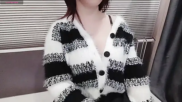 Snapshot of pelue chatting on March 12, 2026, 1:33 am pelue online show from March 12, 2026, 1:33 am