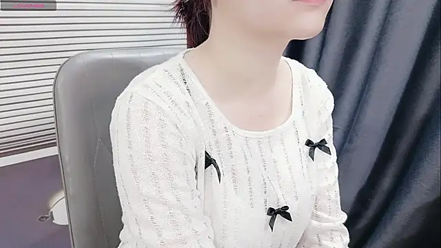 Snapshot of pelue chatting on April 1, 2026, 1:19 am pelue online show from April 1, 2026, 1:19 am