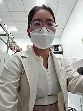 HinaLovely online show from February 14, 2026, 9:09 am