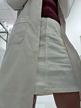 HinaLovely online show from February 9, 2026, 3:04 am