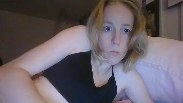 favoriteslut online show from September 22, 2025, 3:01 am