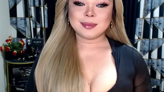 Snapshot of Mistress_DOMnicaaxx chatting on December 3, 2025, 1:54 pm Mistress DOMnicaaxx online show from December 3, 2025, 1:54 pm