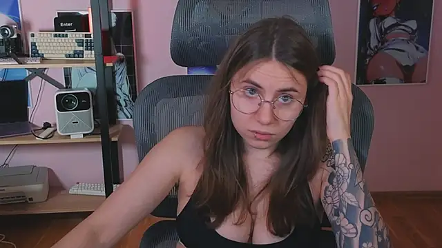  AnnaStark  online show from April 25, 2026, 8:28 pm