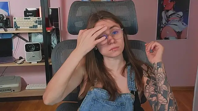  AnnaStark  online show from April 29, 2026, 8:37 pm