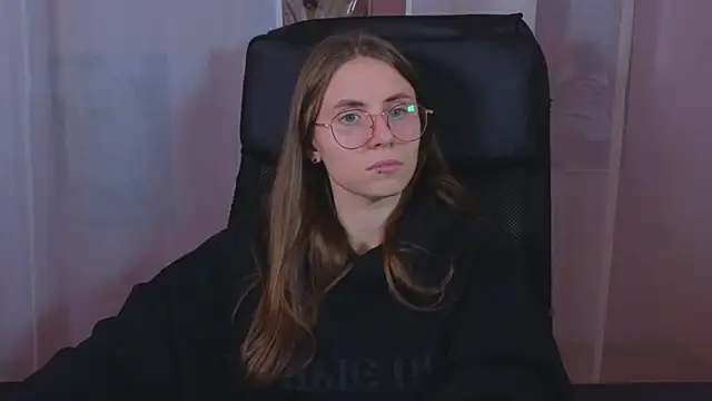  AnnaStark  online show from March 6, 2025, 3:24 am