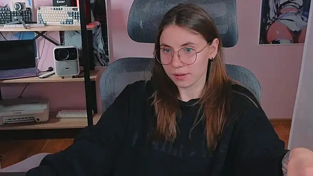 Snapshot of _AnnaStark_ chatting on May 8, 2026, 3:21 am AnnaStark online show from May 8, 2026, 3:21 am