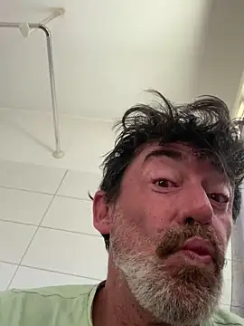 maxximere online show from February 11, 2026, 1:55 pm