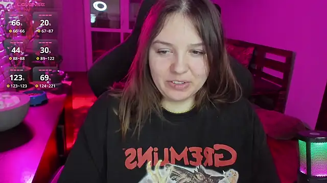 XNirvanaX online show from February 3, 2026, 4:43 am